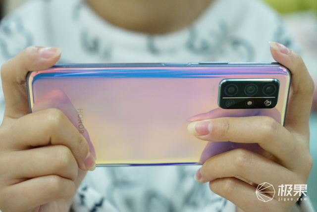 出街神器防蓝光百搭素颜,最好用的出街神器