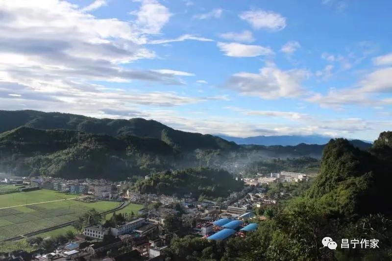 遗落在草原上的历史遗痕,历史长河中留下的古道痕迹