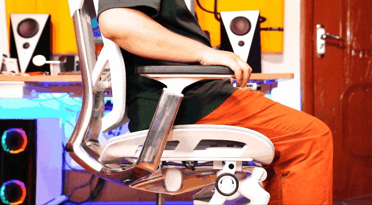 人体工学椅怎么选？不选贵的，只选对的：达宝利摩登Modern评测