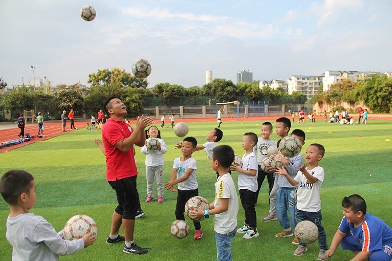 激情点燃梦想,2019年南充市青少年校园足球联赛