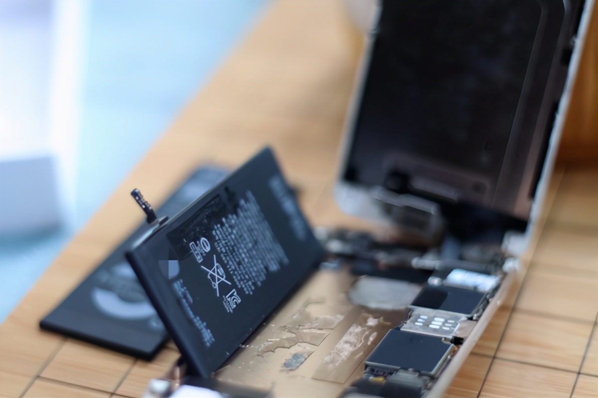 进一步封杀第三方配件，苹果再下狠手：这次是摄像头加密