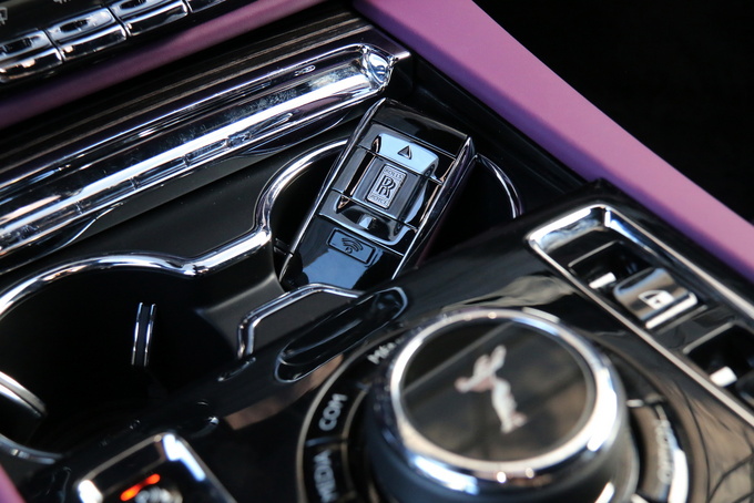 全新一代劳斯莱斯古思特,豪华180评测