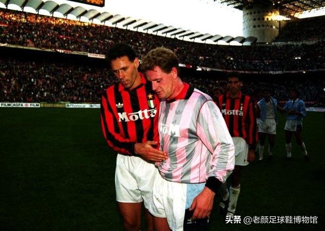 破产酒鬼的球鞋拍卖值6万，加图索的恩人名字成为香港路名