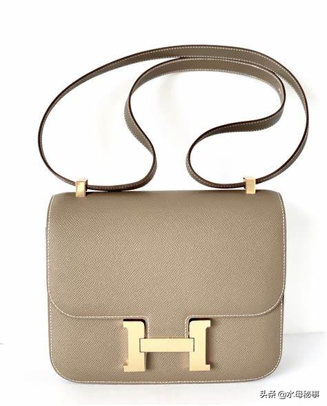 世界上15个最贵的服饰品牌,全球最贵的衣服排行榜