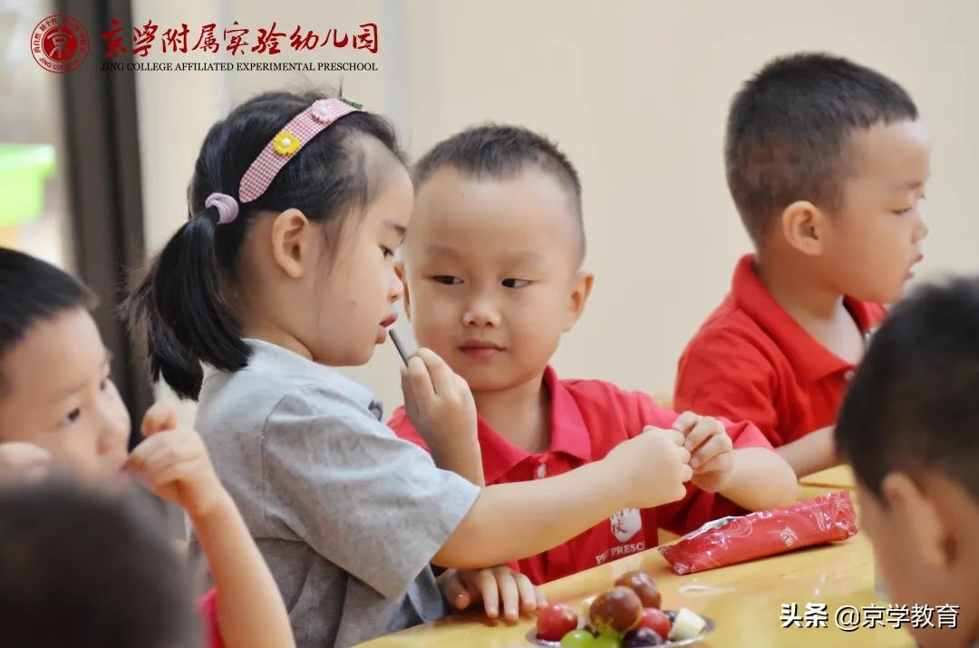 幼儿园庆中秋演绎不一样的活动,国庆与中秋节同庆幼儿园活动