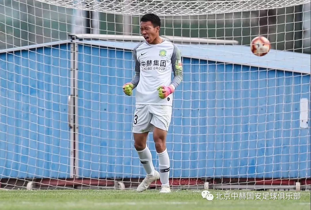 国安一队首位00后！马昆越：场上学习杨智场下学习侯森