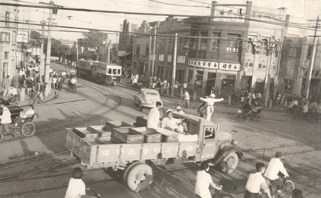 西单文化广场近期视频,西单文化广场改造