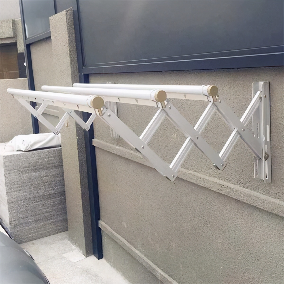 邻居在我家墙上装晾衣架,邻居在我家墙上装晾衣架怎么处理