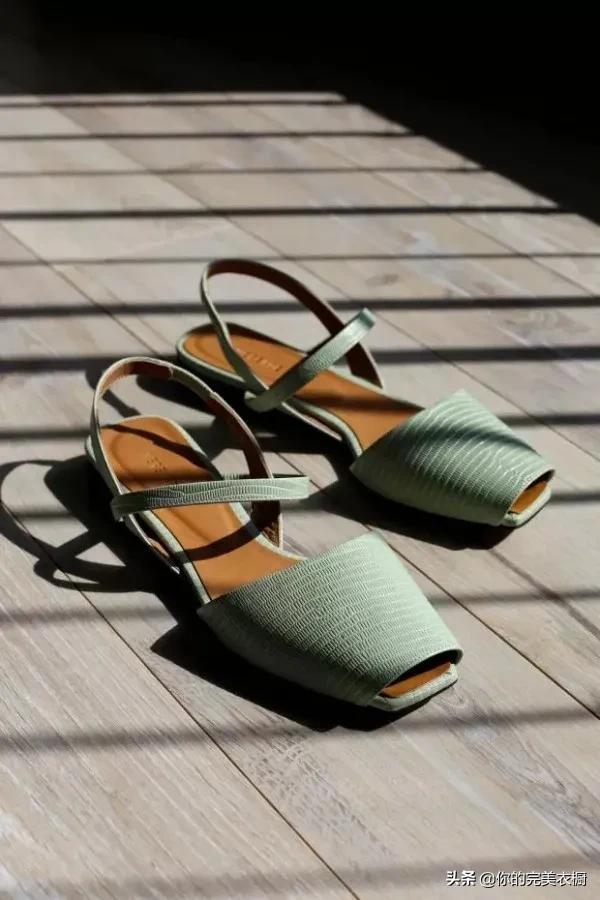 大牌小鱼嘴凉鞋,高颜值洞洞凉鞋单品