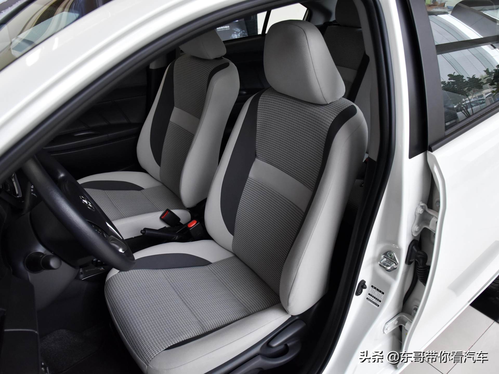 油耗低4到5万左右的车,油耗低空间大价格便宜二手车