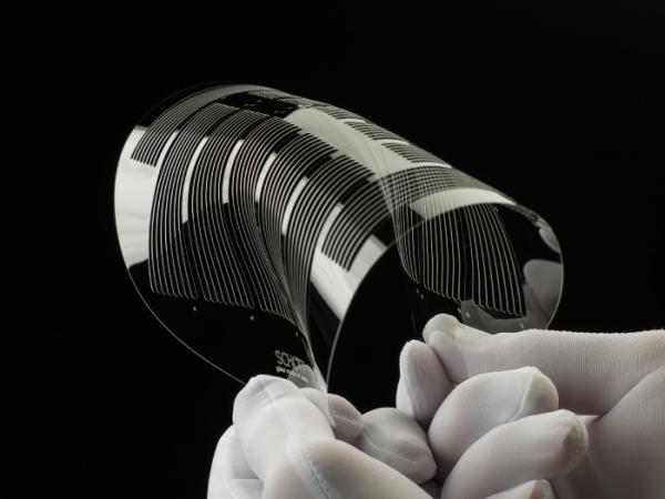 凯盛科技超薄柔性玻璃车间,凯盛科技折叠玻璃屏