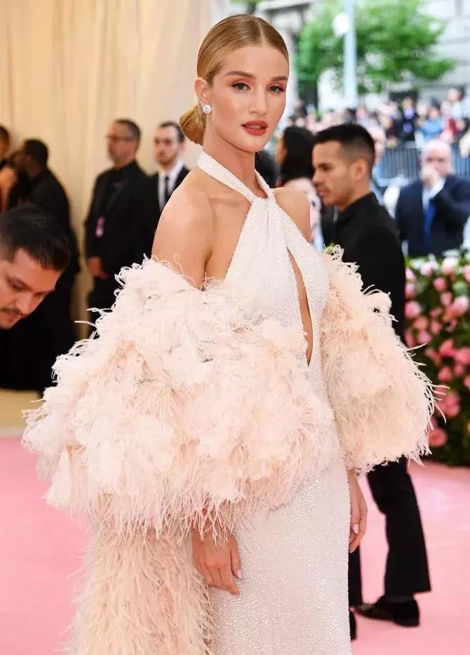metgala20个最佳造型,metgala煎饼礼服