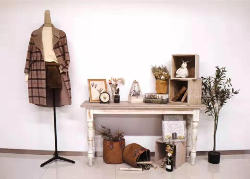 服装尾货品牌女装,尾货服装批发利润大吗