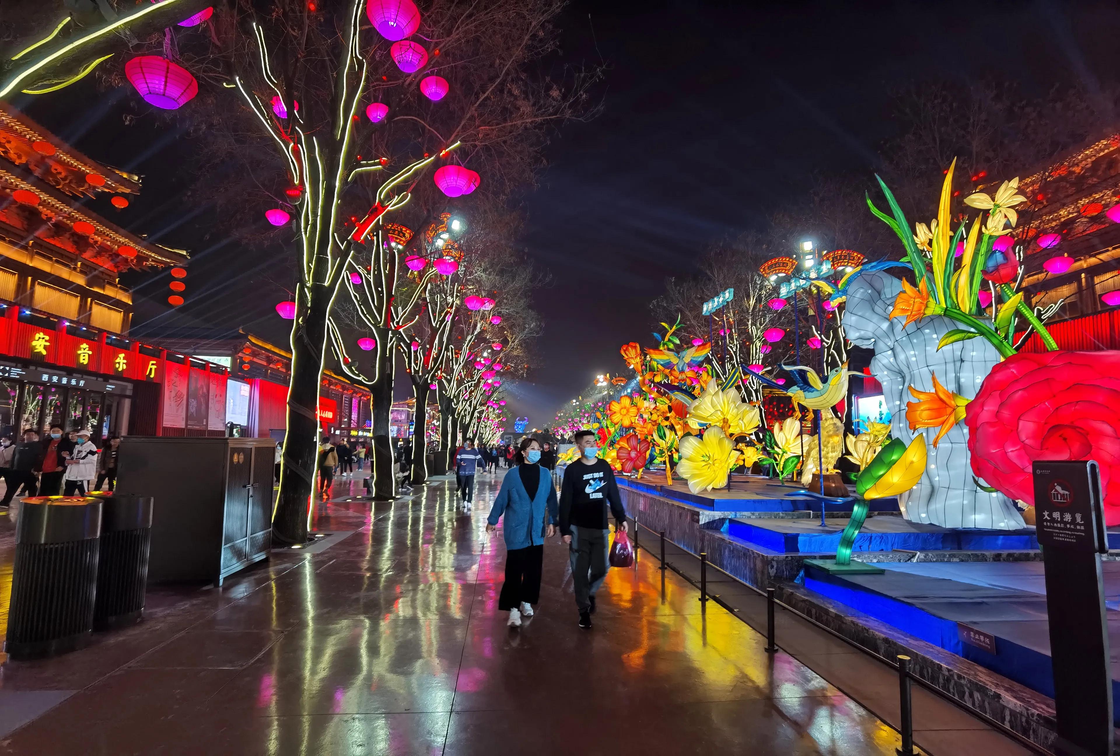 西安大唐不夜城值得去吗,西安大唐不夜城人气爆棚心念旧巷