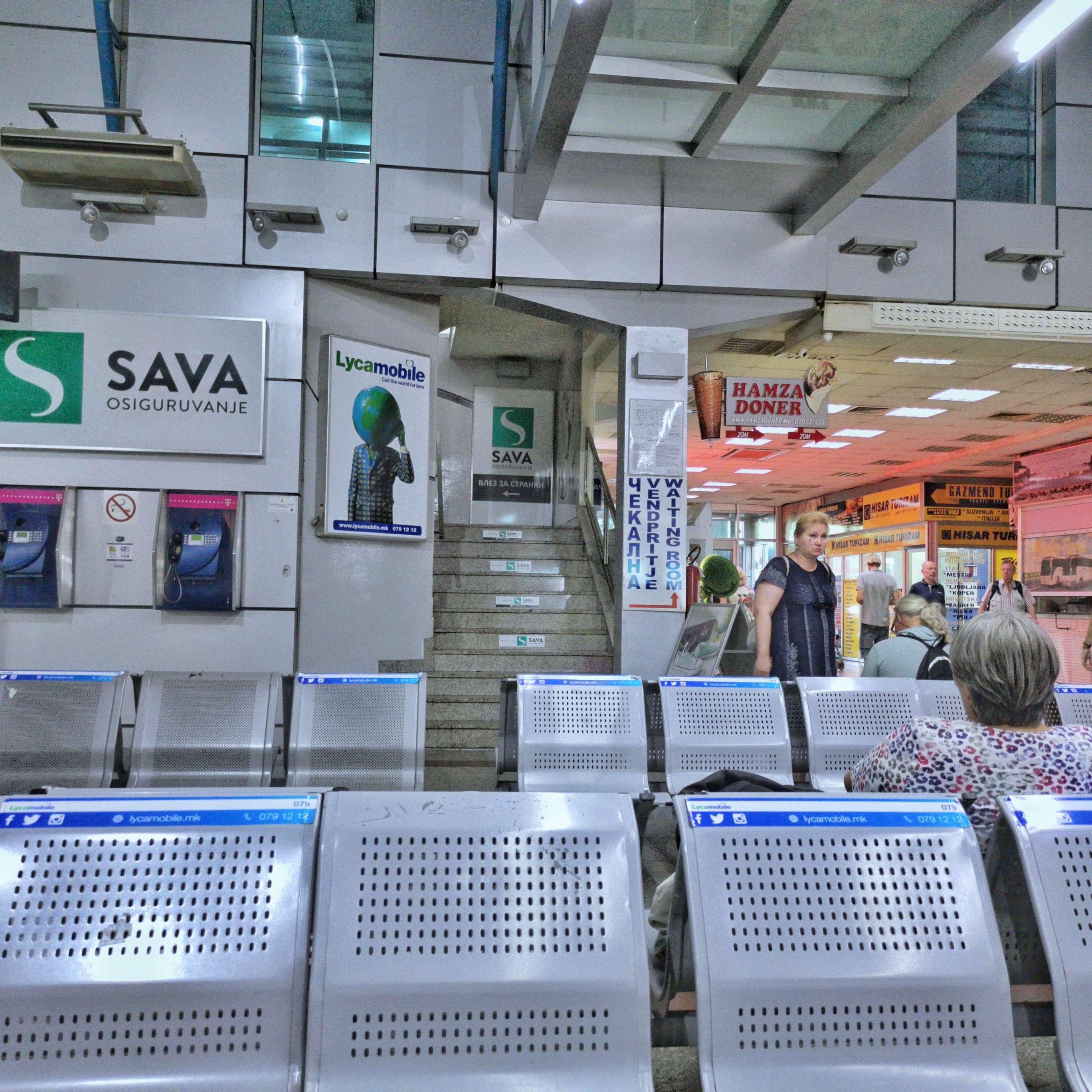 少出境章开箱检查巴尔干陆路出入境各种折腾换汇坐车住宿干货