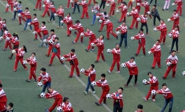 如何评价近几年中国男足的表现,中国男足反差大