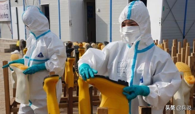 军医战疫手记：全副武装入红区，闷得想呕吐，这一切都值