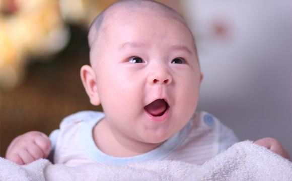 宝宝老爱尖叫怎么办,宝宝爱尖叫吼人怎么办