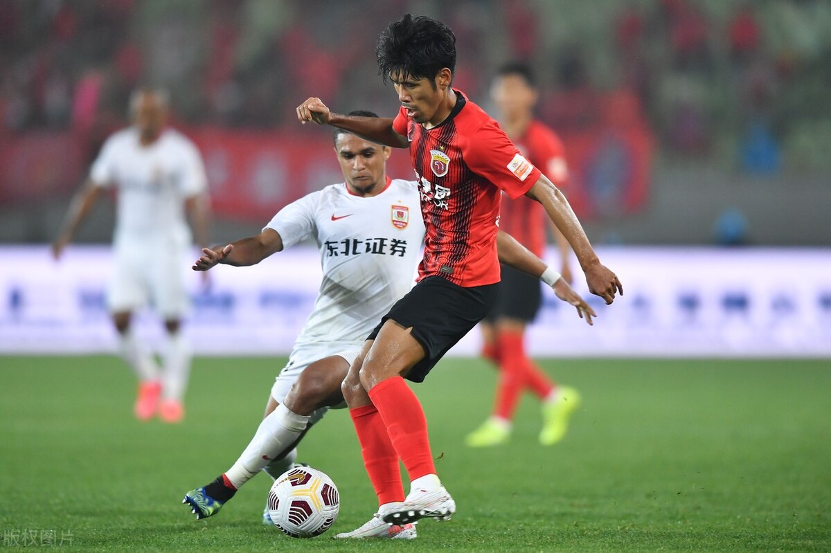 申花河南点球争议,上海申花点球全过程