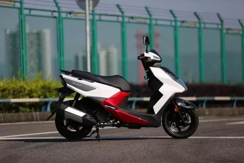 三阳fnx踏板摩托车全系列,三阳最新款150踏板摩托车测试