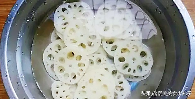 莲藕一焯水就变黑,莲藕一炒就变黑