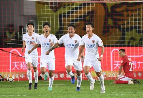 长篇调查：十年，东亚成了中超冠军，而日之泉去了哪里？（下）