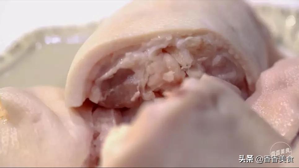 怎么能让猪蹄快速软烂脱骨,软烂入味脱骨入口即化猪蹄