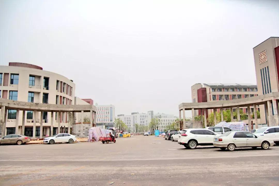 武汉最近哪所大学要搬新校区,武汉重点高中新校区