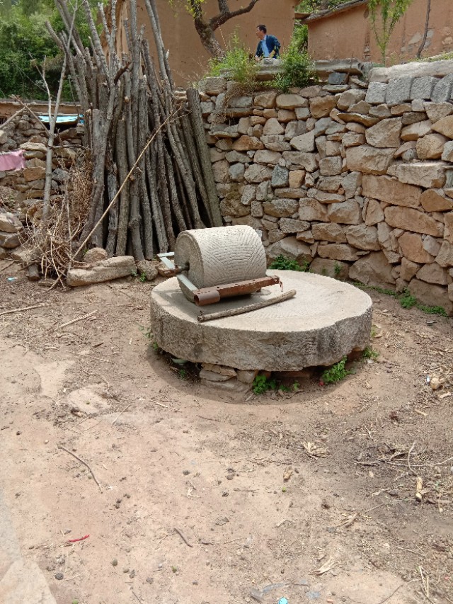 世上本无鬼庸人自扰之,世上到底有无鬼