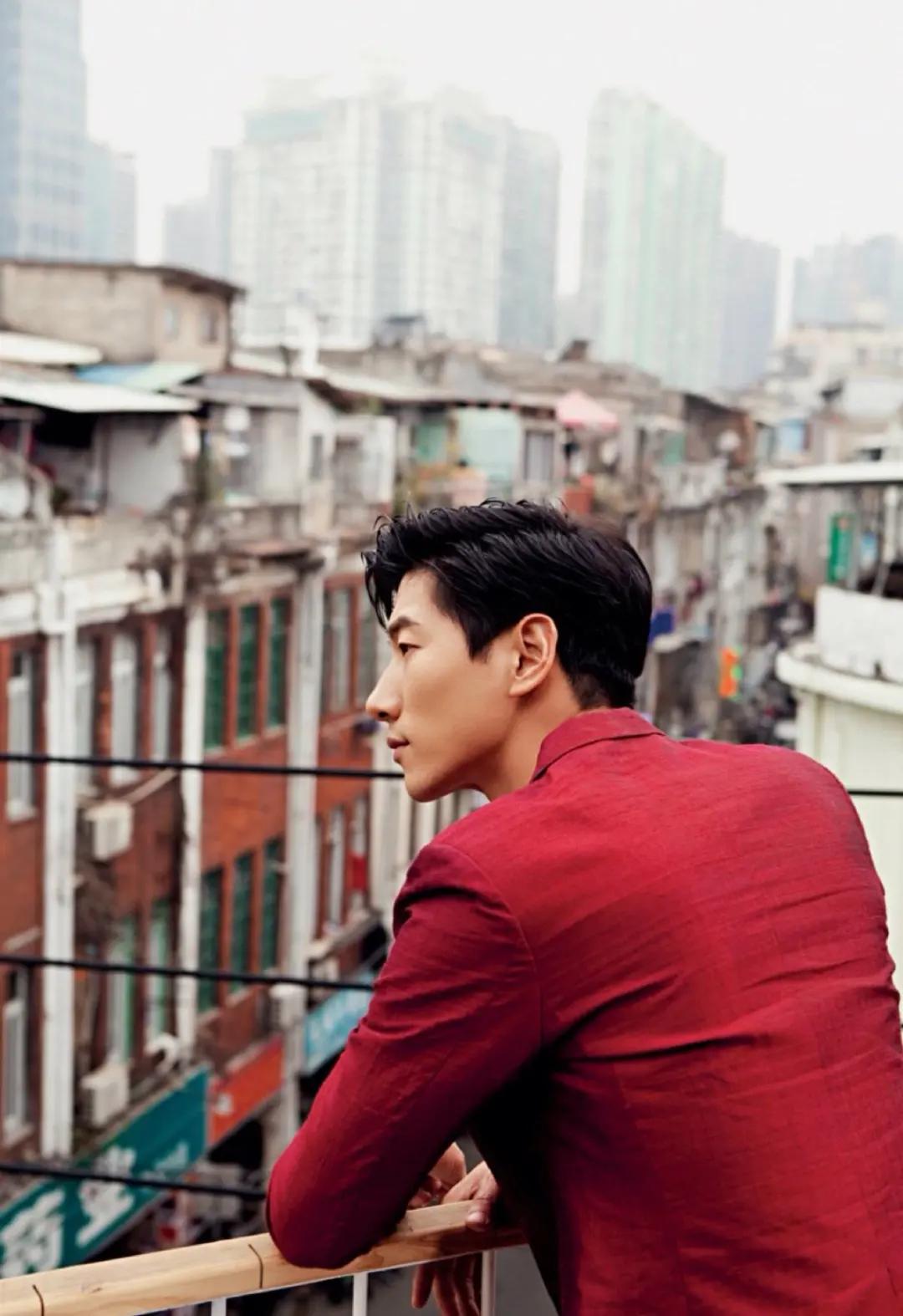 穷小子5万块钱成为世界首富,穷小子五分钱逆袭富豪的完整视频