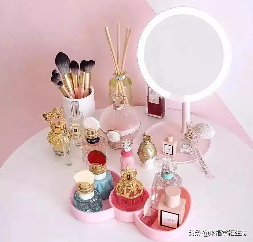 月黑风高倾国倾城,月黑风高日光明媚