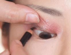 炉火纯青眼妆怎么画才好看,怎么画高级感的妆容眼妆才不晕妆