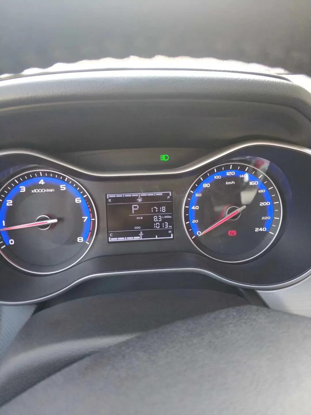 吉利汽车爬坡后水箱漏水