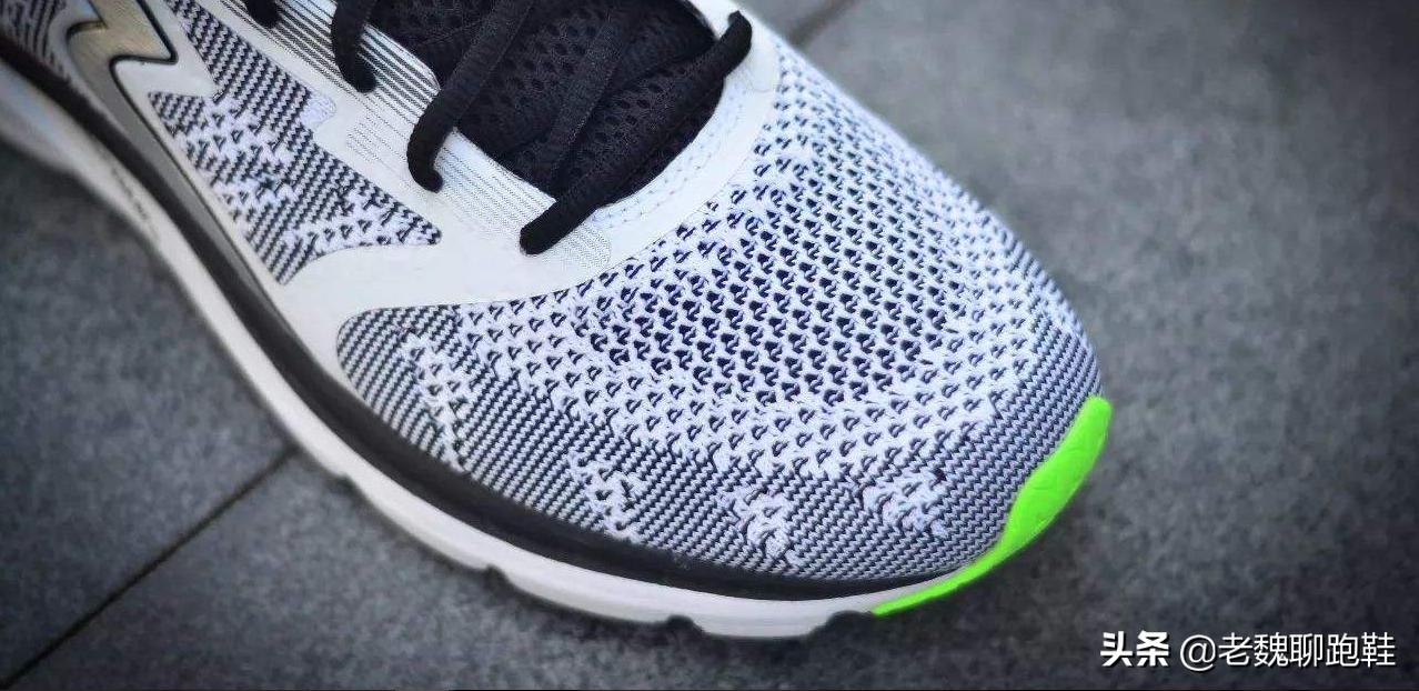 四大跑鞋对比阿迪耐克,耐克和阿迪顶级跑鞋真实测评