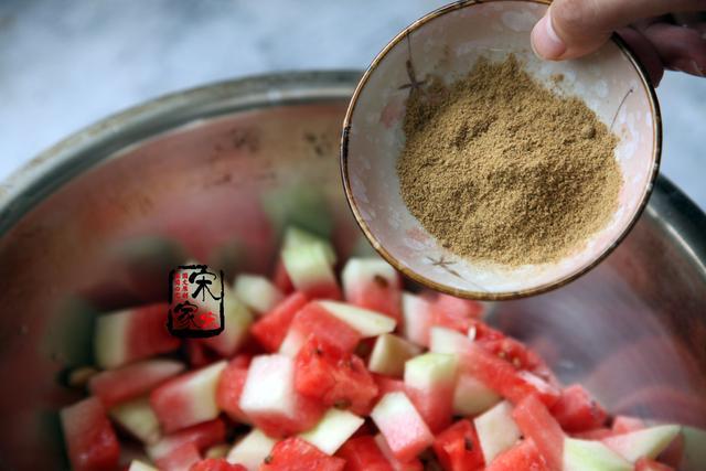 简易版西瓜黄豆酱黄豆不需要泡,做西瓜酱1个豆用几斤西瓜