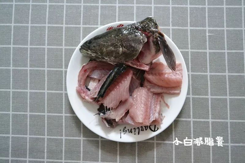 斑鱼片切法教程,斑鱼片正确切法