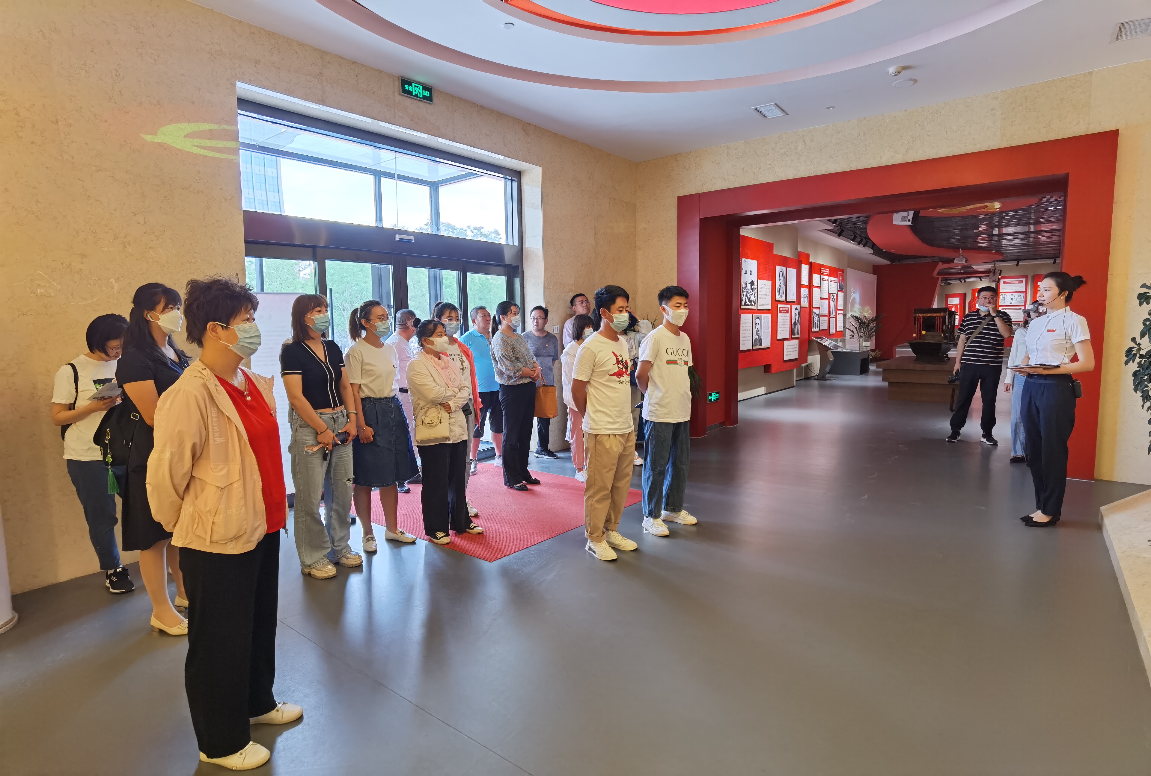 永远跟党走寻访介绍,永远跟党走栏目组