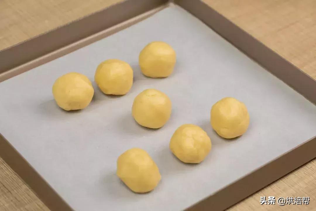 最基础的黄油曲奇简单又好吃,非常香酥的一款曲奇饼干超好吃