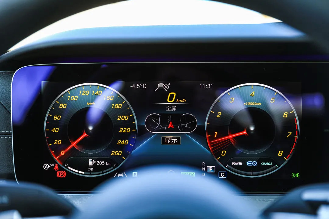 和年轻人在一起感受年轻,2021款奔驰e级进口260试驾