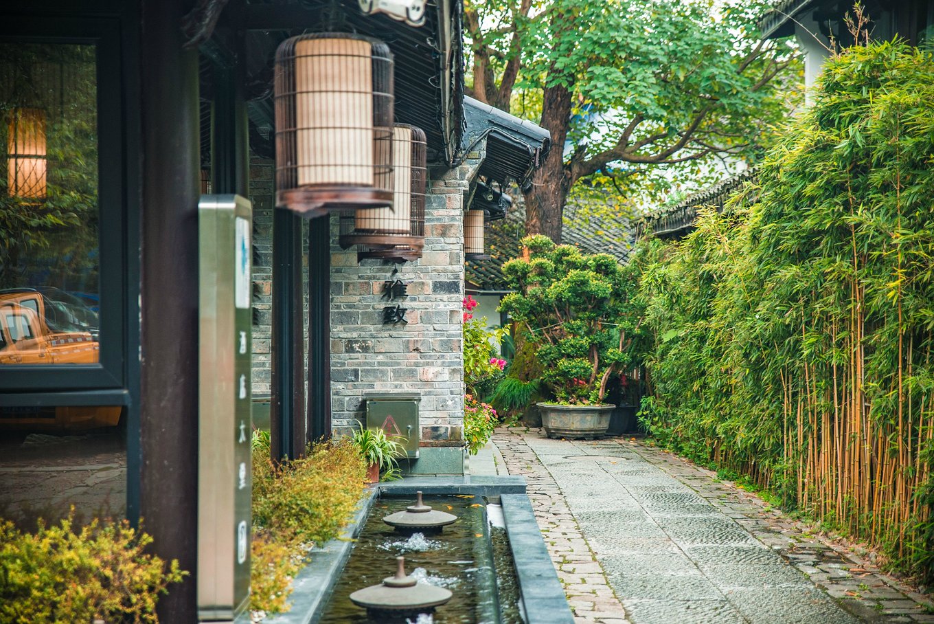 杭州西湖全季酒店离西湖近吗,杭州看西湖住哪个酒店比较好