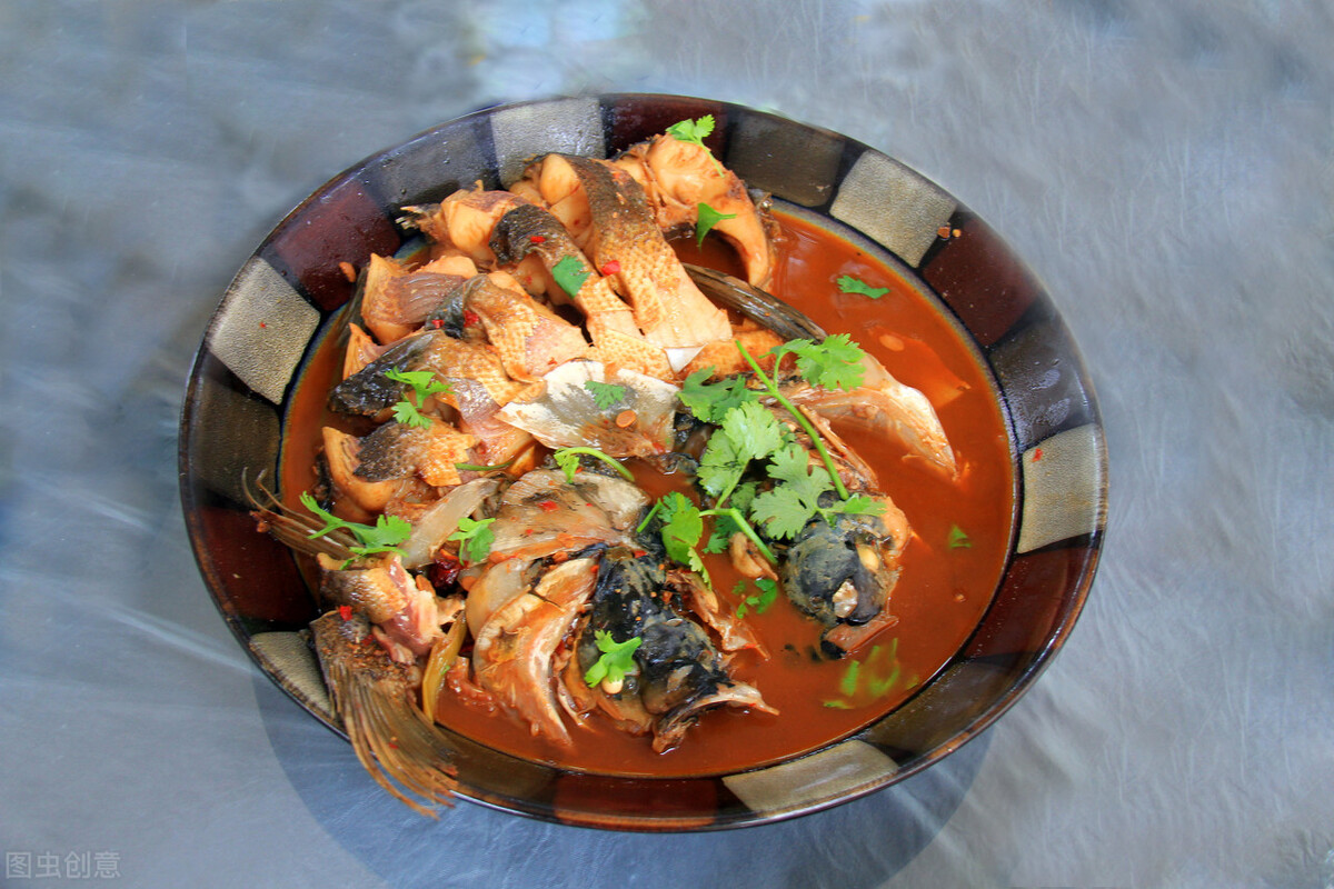 炖鱼怎么去腥又好吃,炖鱼时只放料酒不放啤酒能去腥吗