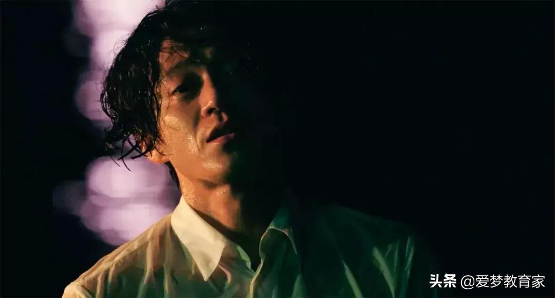 亚洲最狂野女导演，一年出3部新片，半个演艺圈为她站台