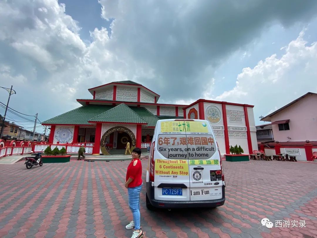 90后大马小媳妇一朵鲜花插在70后中国老公牛粪上