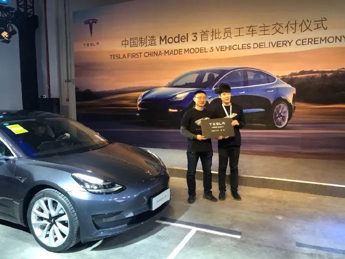 马斯克股市涨上月球图片,马斯克火箭上天成功股票会涨吗