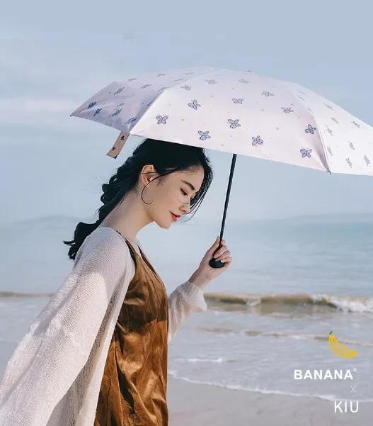 即使下冰雹也能挡的Banana晴雨伞，一甩即干下一秒遮阳，我需要它