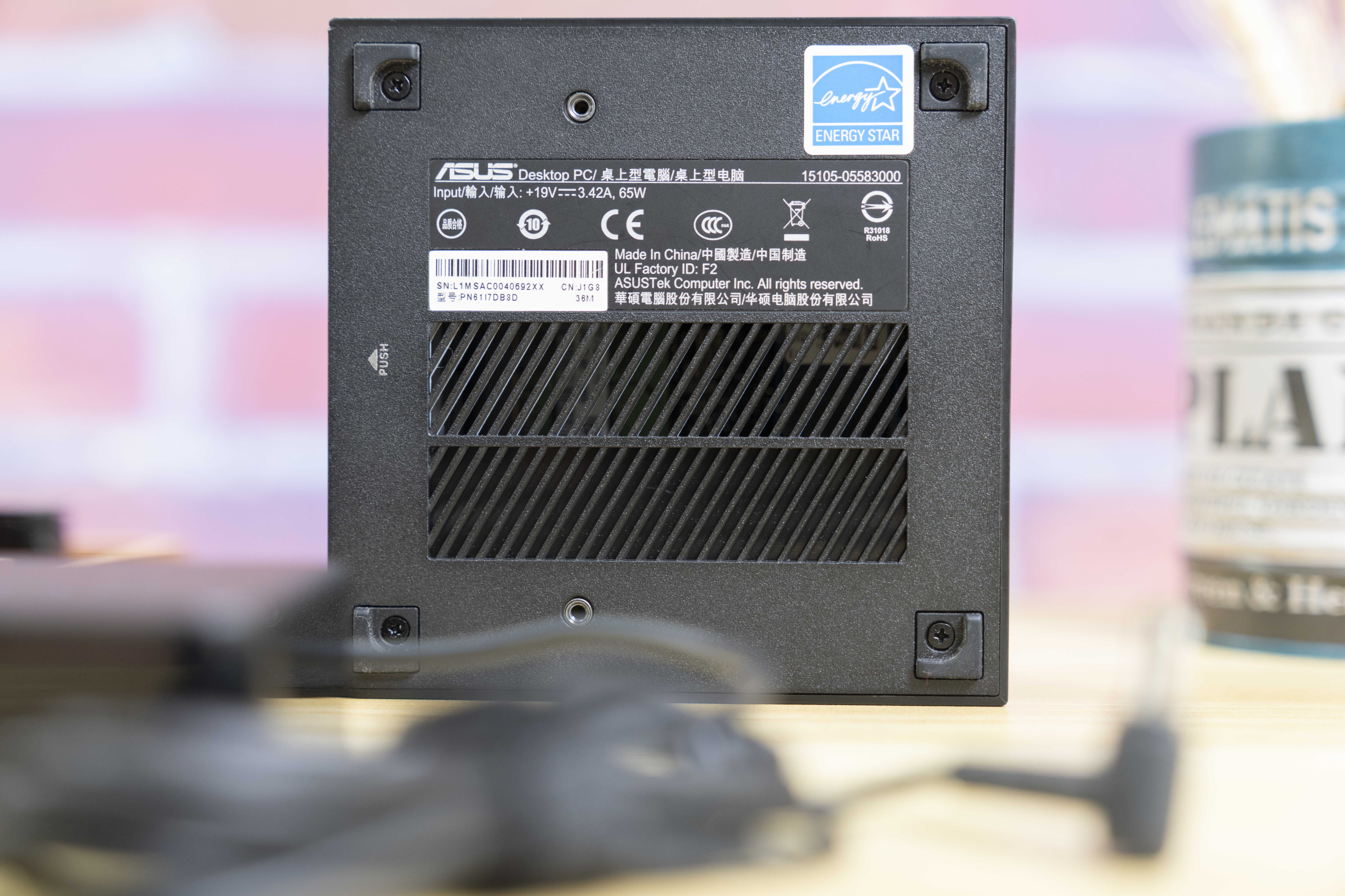 告别凌乱桌面提升办公效率：华硕ProMiniPCPN61