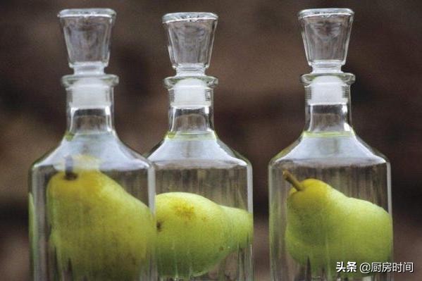 梨太大该怎么吃,梨怎么从酒瓶里拿出来