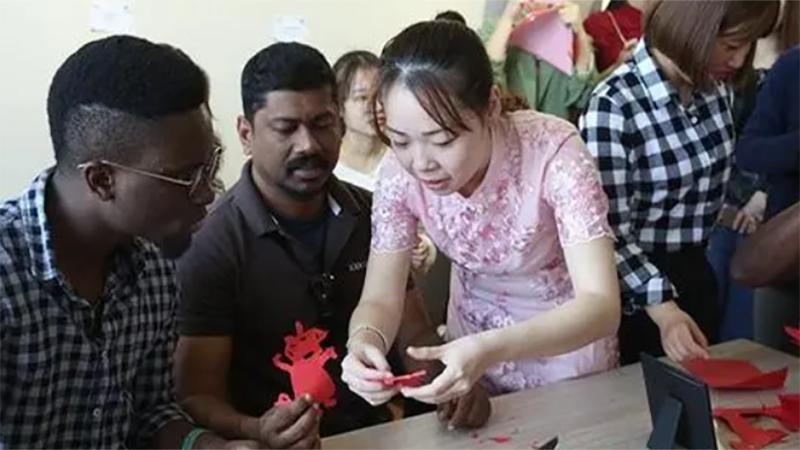 翟天麟撕纸作品,非遗撕纸传承人翟天麟