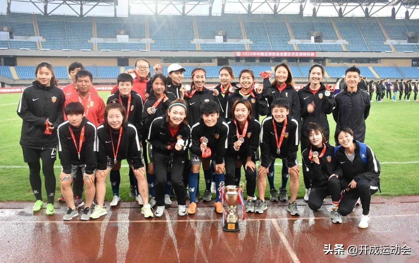 大连足球三连冠最新消息,大连足球最后一次谢幕