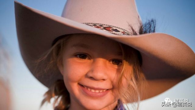 和克林顿婚外恋被网络*力暴**险自杀，20年后，她勇敢说出真相